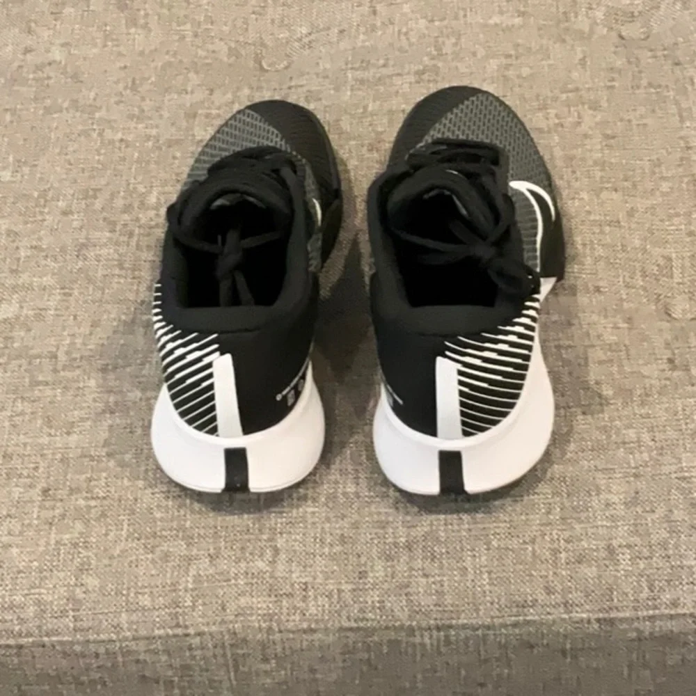 Nike Women’s Court Air Zoom Vapor Pro (DR6192-001) US 8.5 - Picture 3 of 8